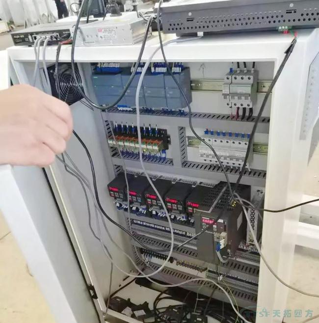 SINAMICS V90 在層壓機(jī)中的應(yīng)用