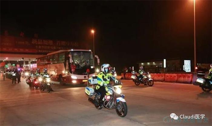 3675位逆行者回家:各地最高禮遇迎接援鄂醫(yī)護回家,感謝英雄,后會有期 3675位逆行者回家:各地最高禮遇迎接援鄂醫(yī)護回家,感謝英雄,后會有期